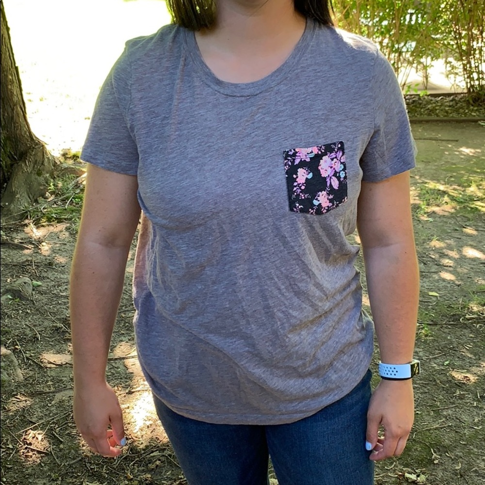 VS PINK t-shirt